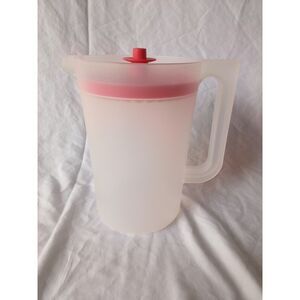 Tupperware 2 Quart Pitcher #1676 Hot Pink Top Frosted Base